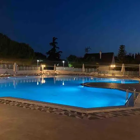 فيلة Luxury Villas With Shared Pool Near By John Hopkins Darıca