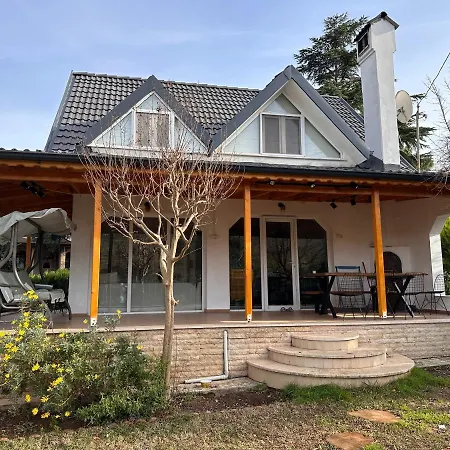 Luxury Villas With Shared Pool Near By John Hopkins *
