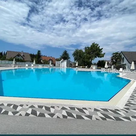 Luxury Villas With Shared Pool Near By John Hopkins Villa *